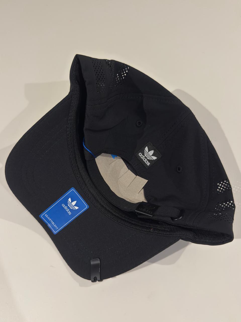 ADIDAS PERFORMANCE NEGRA LOGO ORIGINALS
