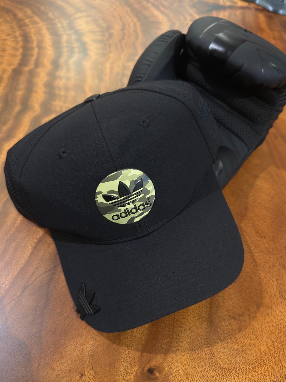 ADIDAS PERFORMANCE NEGRA LOGO ORIGINALS
