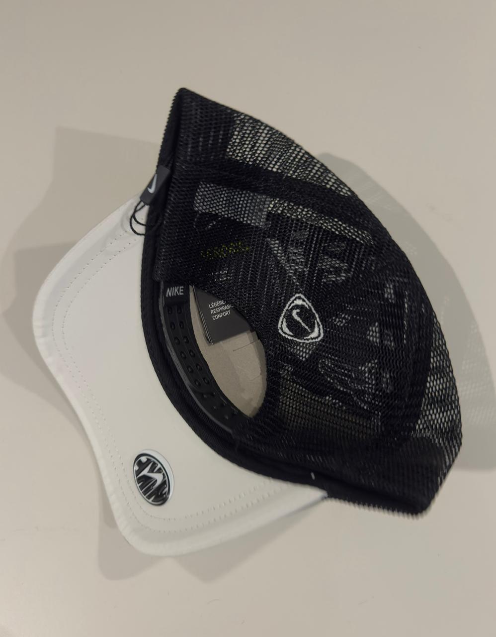 NIKE AERODINÁMICA BLANCA-MALLA NEGRA
