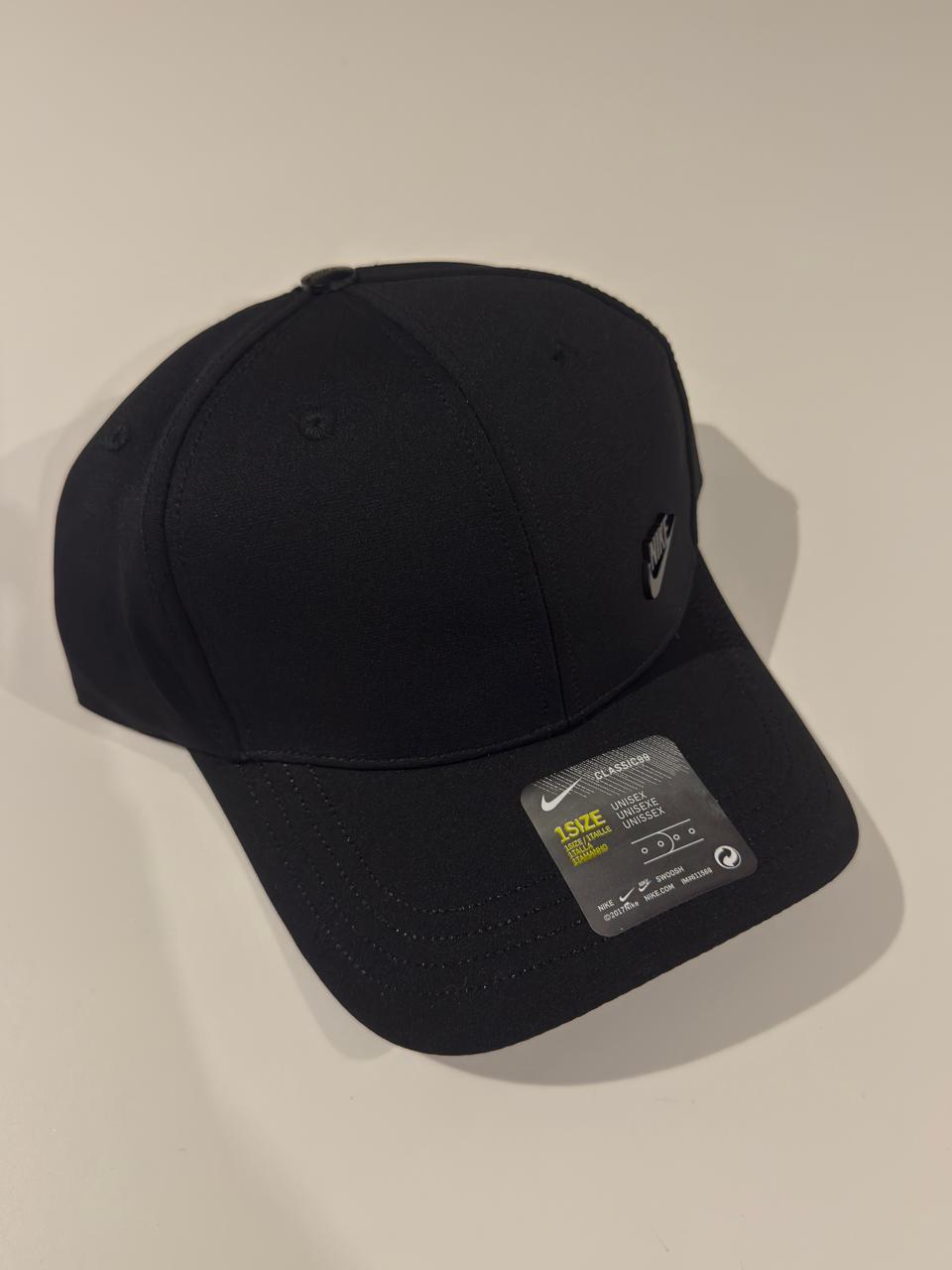 NIKE AERODINÁMICA CLÁSICA - BLACK EDITION