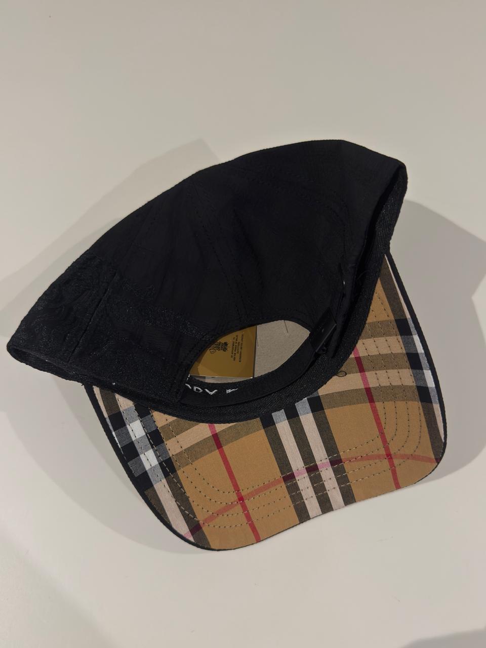 BURBERRY PREMIUN BLACK