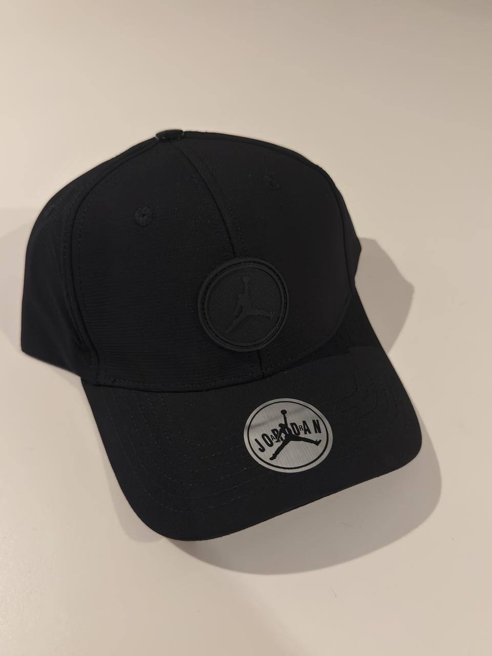 JORDAN CLASSIC 2000 NEGRA