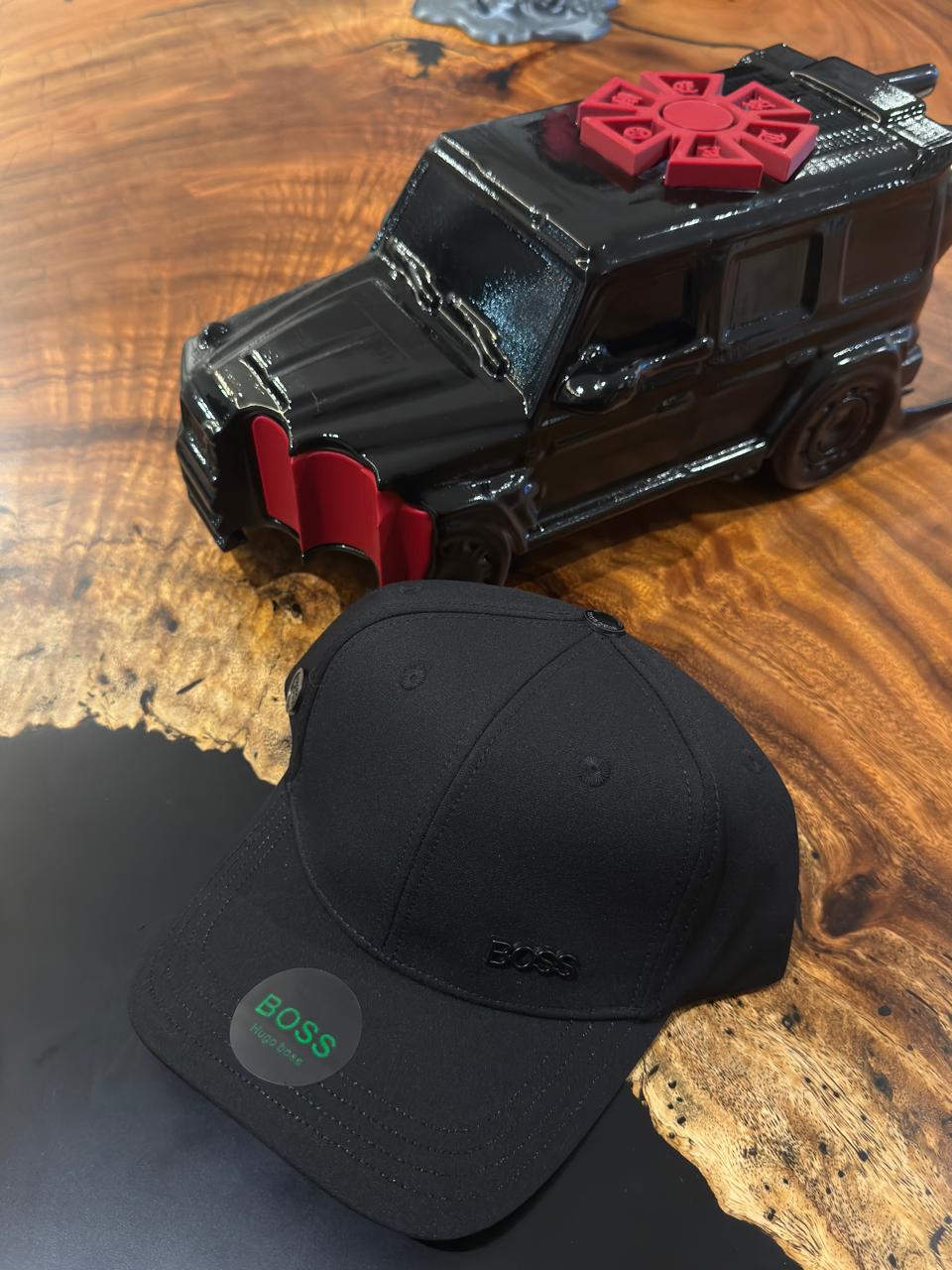 BOSS CLÁSICA LOGO MINIMALISTA NEGRA