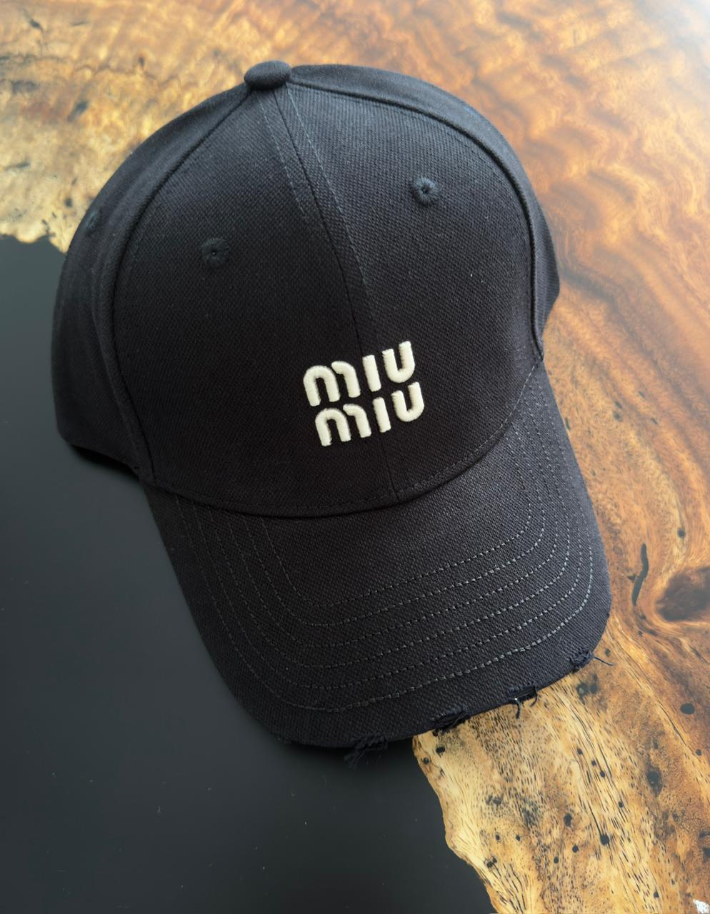 MIU CLASSIC NEGRA