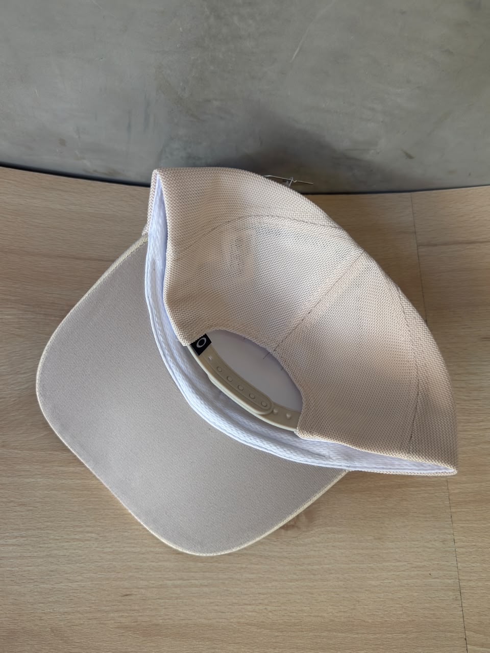OAKLEY ESSENTIAL