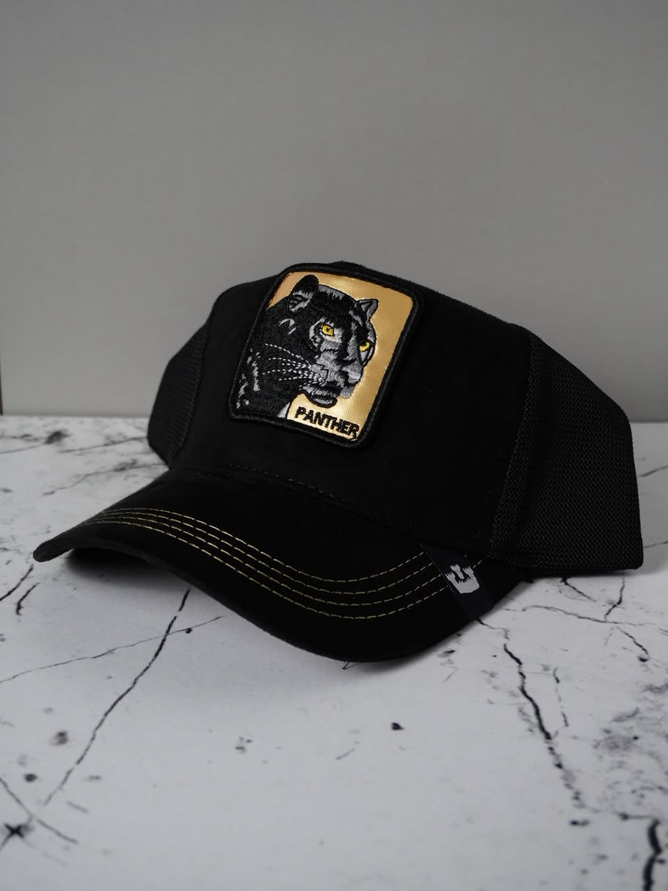 GOORIN BROS PANTHER NEGRA - DORADO