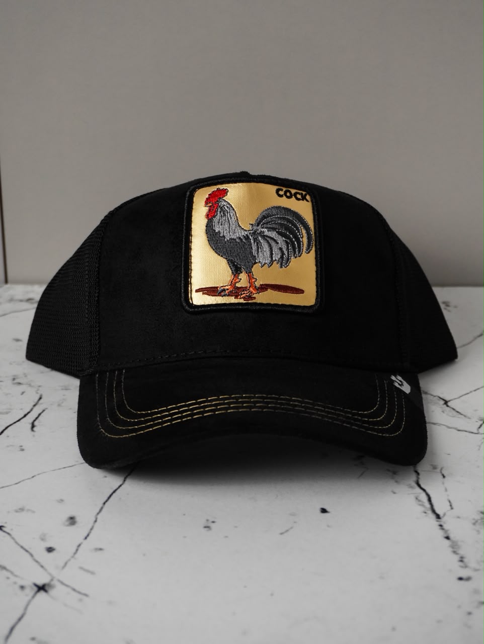 GOORIN BROS COCK NEGRA - DORADA