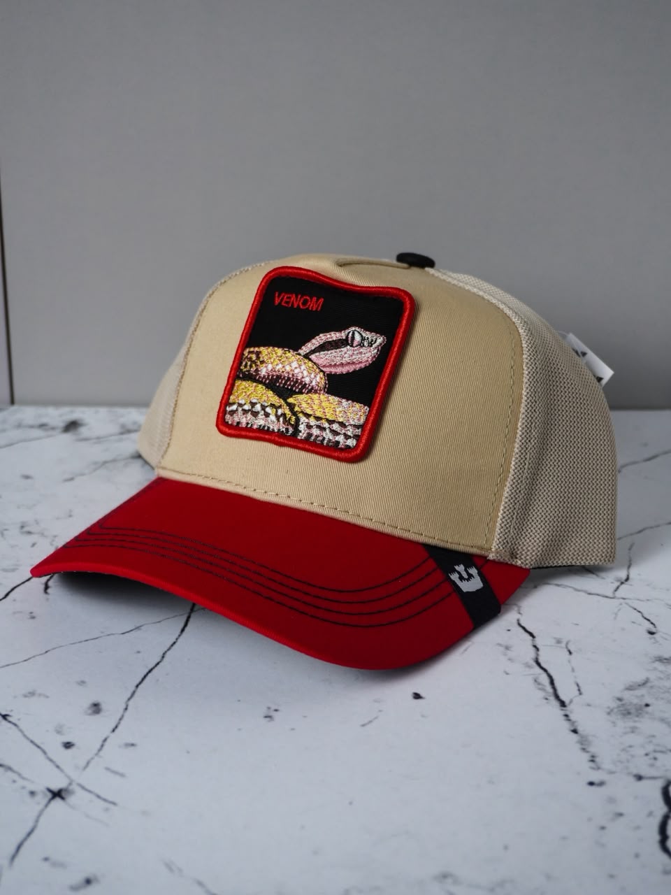 GOORIN BROS VENOM BEIGE - ROJO