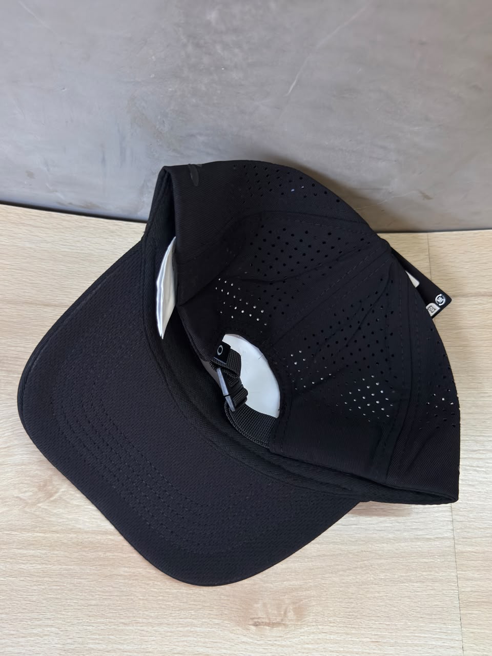OAKLEY – BLACK MONOCHROME