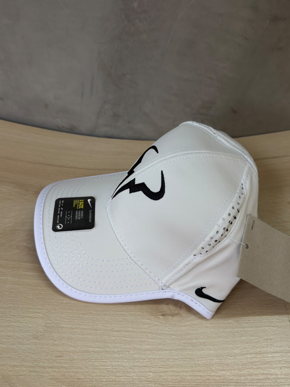 NIKE RAFA – WHITE BLACK