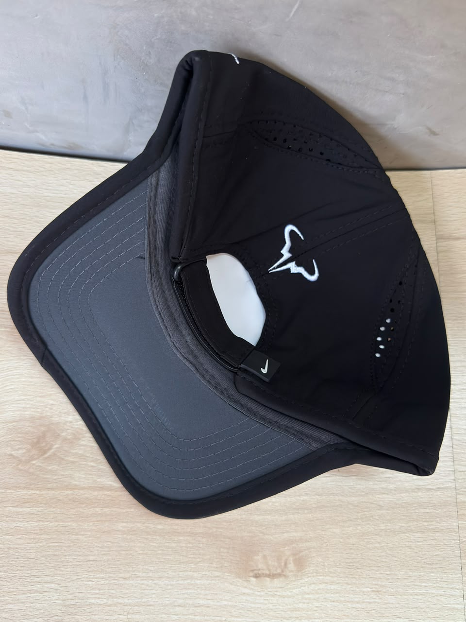 NIKE RAFA – BLACK WHITE