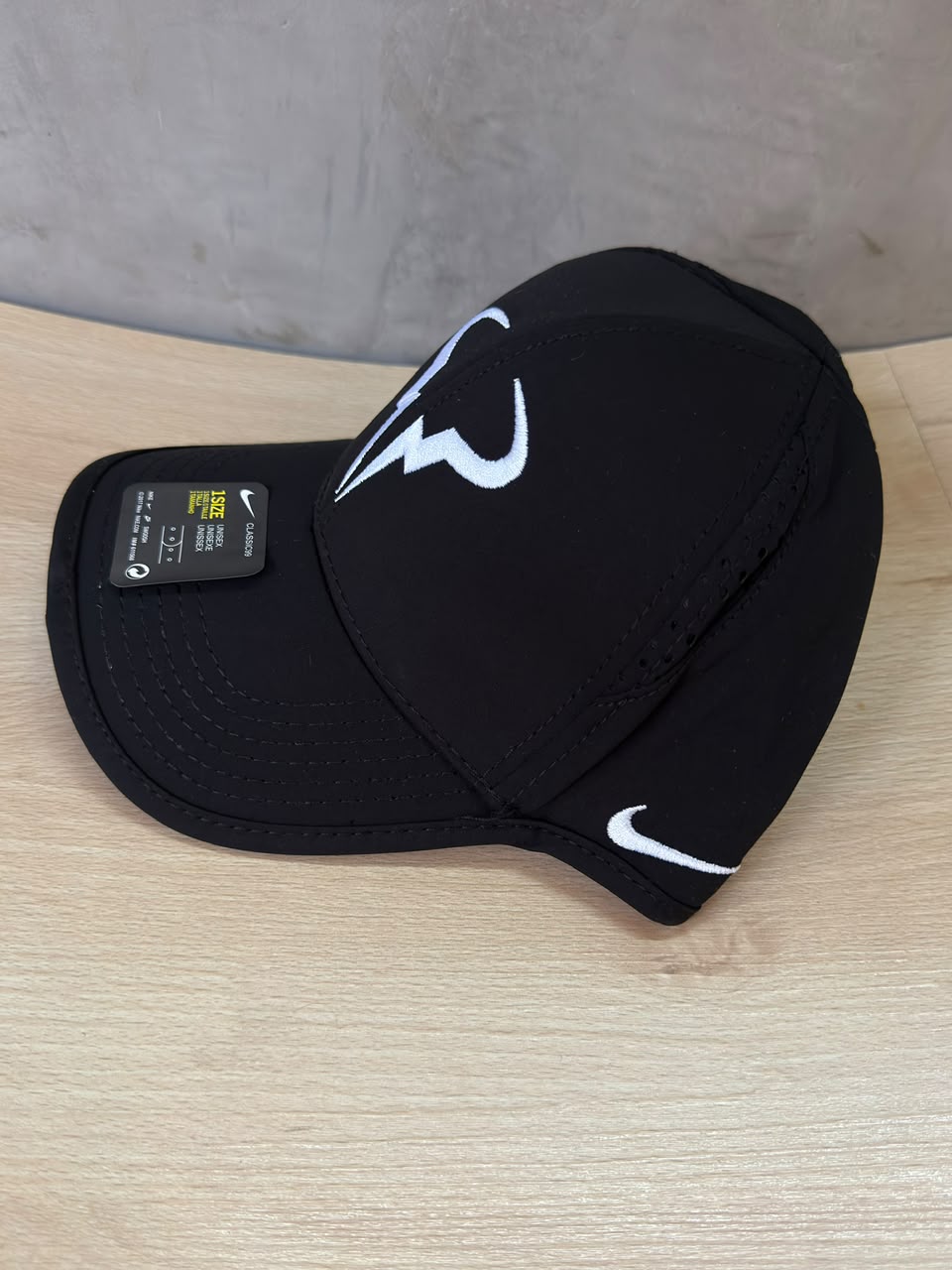 NIKE RAFA – BLACK WHITE