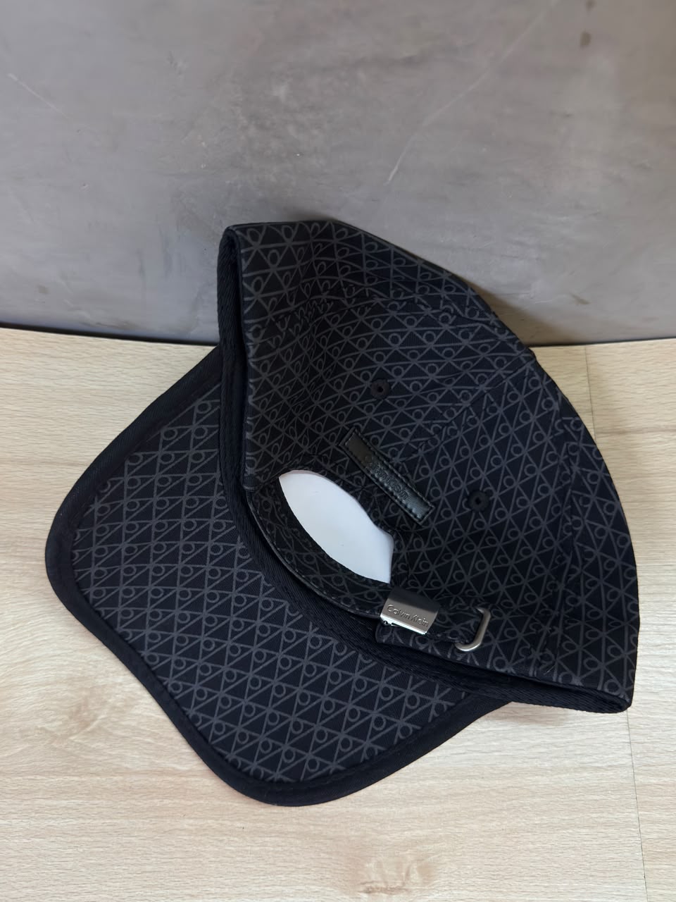 CALVIN KLEIN – TURCA MONOGRAMA NEGRA