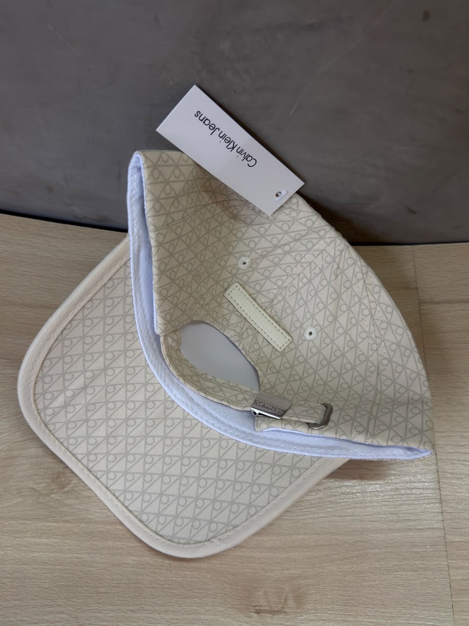 CALVIN KLEIN – TURCA MONOGRAMA CREMA