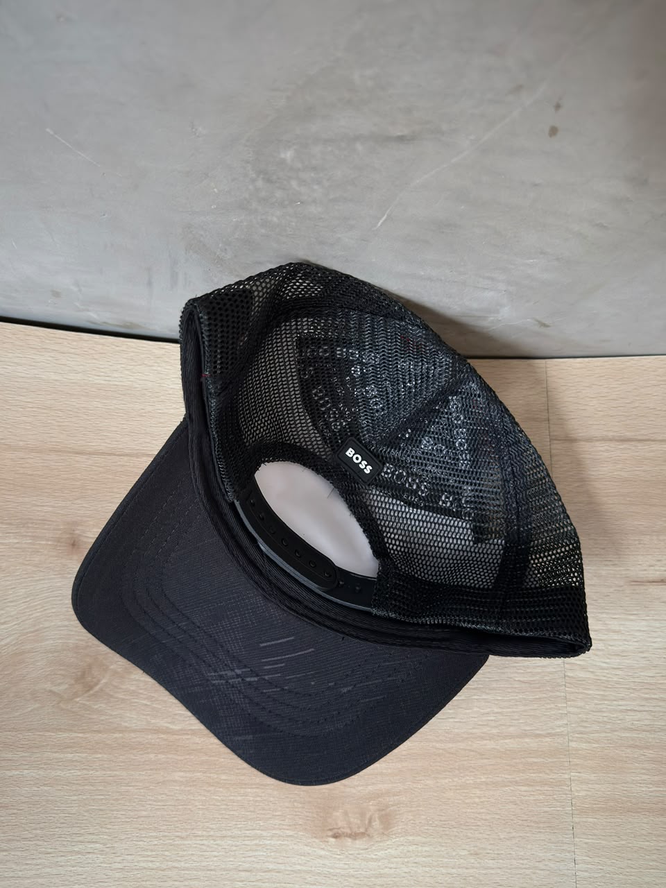 HUGO BOSS – NEGRO TRUCKER