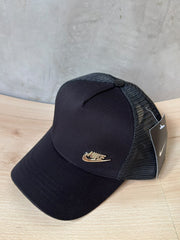 NIKE – BLACK GOLD EMBLEMA