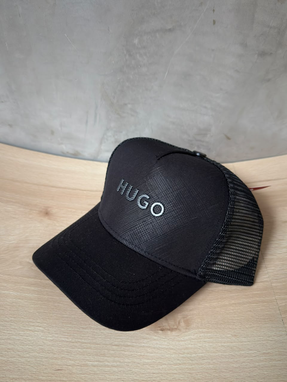 HUGO BOSS – NEGRO TRUCKER